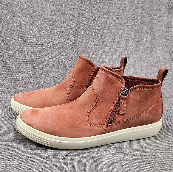 Ecco Ankle Zip Up Suede Boots. size 41 - Picture 2 of 9